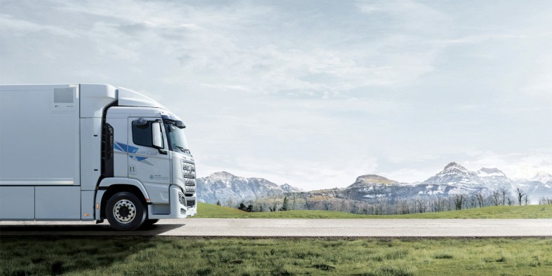hydrogen-powered truck on the road